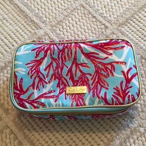 MUST GO TODAY: Lilly Pulitzer Makeup Bag